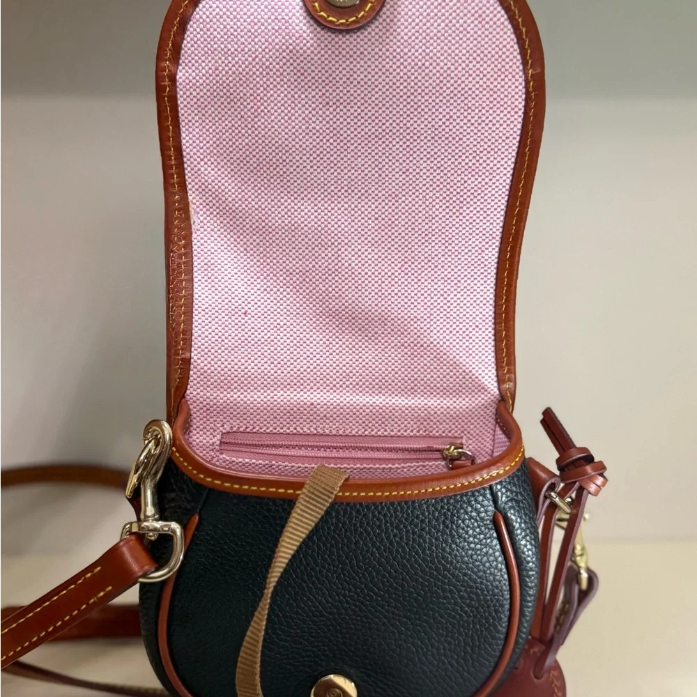 Dooney & Bourke Black and Tan Crossbody Bag - Picture 6 of 6
